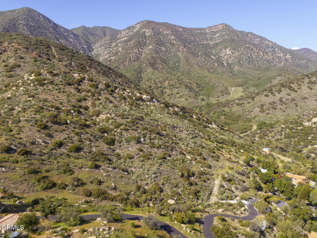 1797 Foothill Road, Ojai CA: https://media.crmls.org/mediaz/0bf8ac38-ba8c-44f5-bc87-8fde2e34a2e7.jpg