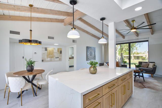 842 N Calle De Pinos, Palm Springs, CA 92262