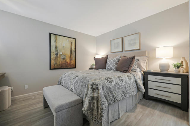 Image 17 of 33 For 78347 Terra Cotta Court