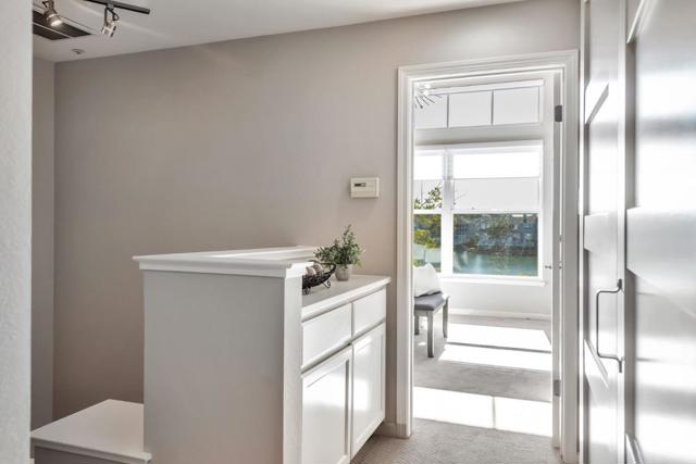 701 Baltic Circle, Redwood City CA: https://media.crmls.org/mediaz/0bf99322-a763-405f-b3a9-481e487400cc.jpg