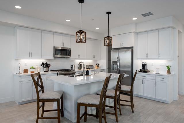 84650 Litorale Court, Indio CA: https://media.crmls.org/mediaz/0bfa37ec-2dcc-4f2c-ad88-02953b355c9a.jpg