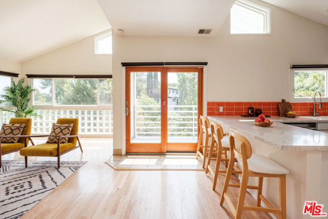 980 Oneonta Drive, Los Angeles CA: https://media.crmls.org/mediaz/0bfa4438-e05f-49ce-a071-71b28554987f.jpg