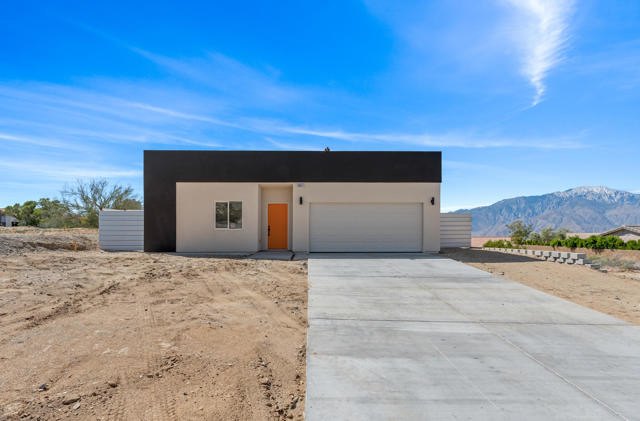66 677 12 Th Street, Desert Hot Springs CA: https://media.crmls.org/mediaz/0bfadf93-4803-49b5-bc41-d34b1c80ff55.jpg