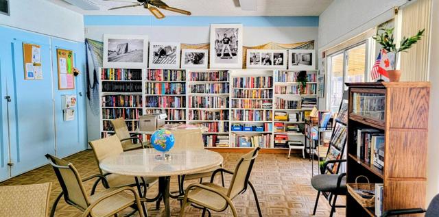 257 Del Mar, Palm Springs CA: https://media.crmls.org/mediaz/0bfb39e5-1c67-43f4-bf72-8f3204997cd1.jpg