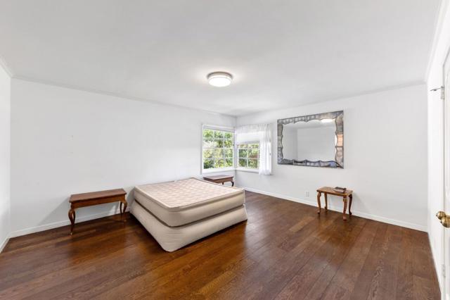 680 Fairway Circle, Hillsborough CA: https://media.crmls.org/mediaz/0bfc2e7b-79f0-4a75-a617-d3538c71027c.jpg