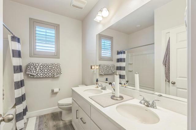 1535 Eisenhower Court, Dixon CA: https://media.crmls.org/mediaz/0bfc47d9-538e-4f54-aeb6-4ee26244246a.jpg