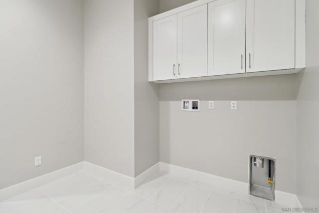 Image 33 of 50 For 15123 Larchmont St