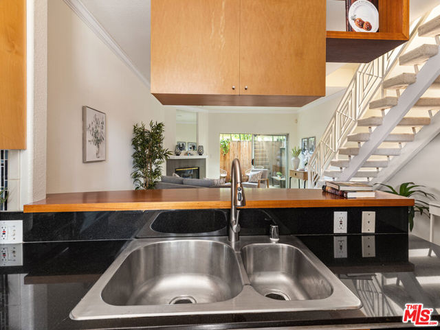 1457 South Centinela Avenue, 6 photo 4