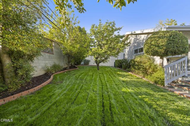 9545 Creemore Place, Tujunga CA: https://media.crmls.org/mediaz/0bfea487-687b-4d39-96d1-4d7f094bee11.jpg