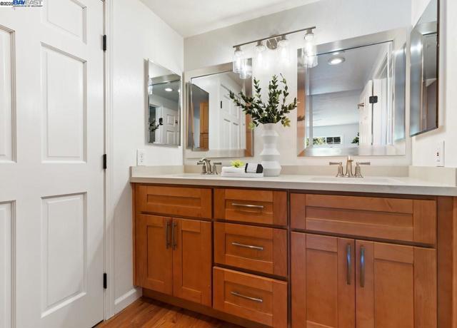 59 Arenas Ct, San Ramon CA: https://media.crmls.org/mediaz/0bff4507-b68b-461c-bc07-cd4004bf7df0.jpg