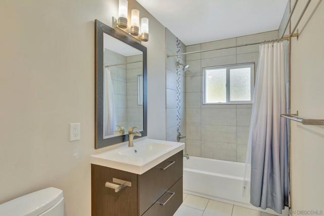 Image 23 of 46 For 7328 Hamlet Ave