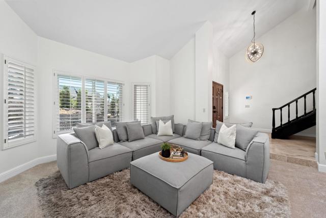 Image 11 of 39 For 7056 Del Cerro Boulevard