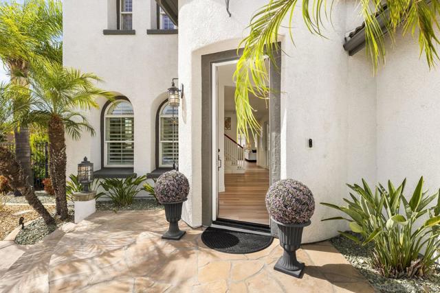 2337 Douglaston Glen, Escondido CA: https://media.crmls.org/mediaz/0c00c5e5-2f5c-4015-a4fc-652f5e0cf942.jpg
