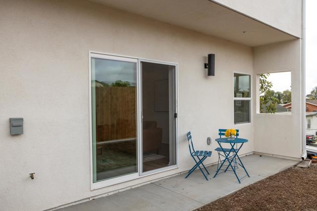 Detail Gallery Image 5 of 31 For 4982 Ocean View Bld, San Diego,  CA 92113 - 3 Beds | 2/1 Baths