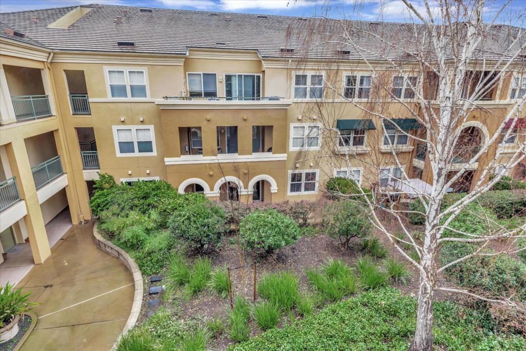 1390 Saddle Rack Street #409