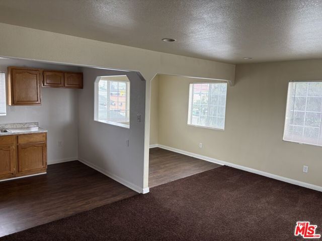 242 W 60th Street, Los Angeles CA: https://media.crmls.org/mediaz/0c0274c1-46de-4602-bd86-cc83dcaacb87.jpg