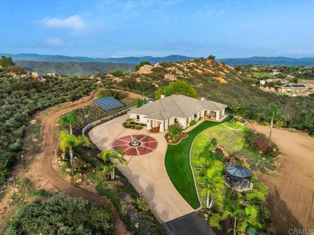 Detail Gallery Image 10 of 43 For 19894 via Vista Grande, Ramona,  CA 92065 - 2 Beds | 2/1 Baths