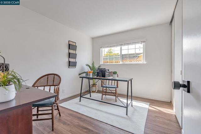1836 Boxwood Dr, Concord CA: https://media.crmls.org/mediaz/0c0390ea-c9fe-4cd3-88f4-55e2571abbe7.jpg