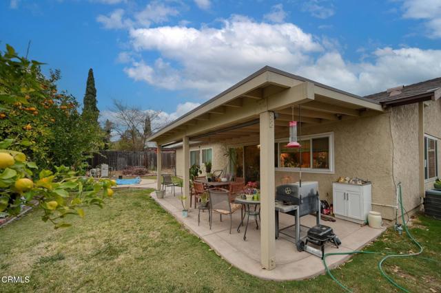 2209 Aspenpark Court, Thousand Oaks CA: https://media.crmls.org/mediaz/0c03f8e9-7007-4adc-ba4c-86e9b39983b9.jpg