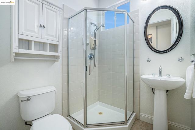 5235 Ramsdell Ct, Antioch CA: https://media.crmls.org/mediaz/0c04d659-8015-4a43-a5d2-90aaa8eb82a3.jpg