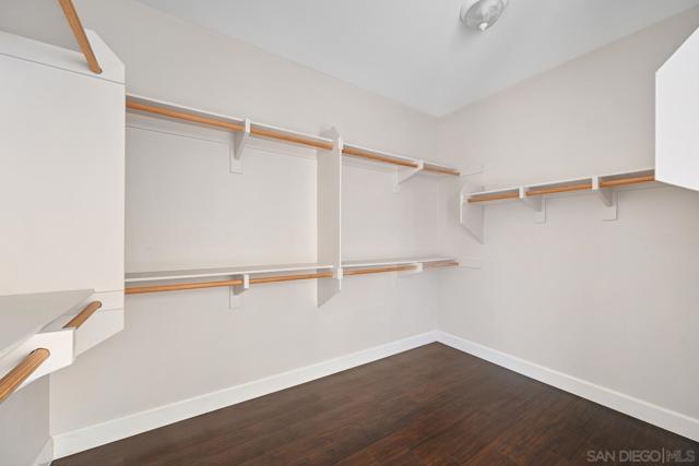 1786 Jasmine Way, Oceanside CA: https://media.crmls.org/mediaz/0c04ef86-6397-445a-b31e-43cb389a1794.jpg