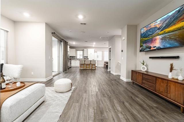 11001 Logan Way, San Diego CA: https://media.crmls.org/mediaz/0c0573e2-4ee4-4c32-89e4-7395abafee06.jpg