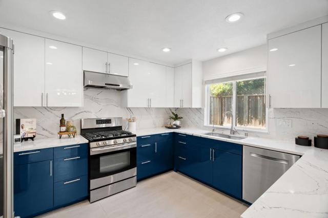 625 Coast Range Drive, Scotts Valley CA: https://media.crmls.org/mediaz/0c05e1af-b746-407e-8372-50d4e92cef19.jpg