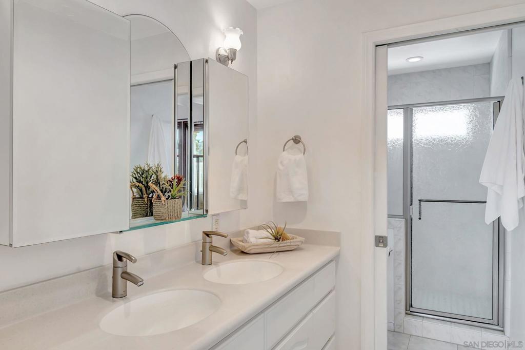 MLS #250031778SD img 28