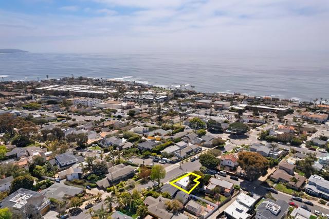 Detail Gallery Image 9 of 46 For 608 Forward St, La Jolla,  CA 92037 - 3 Beds | 2 Baths