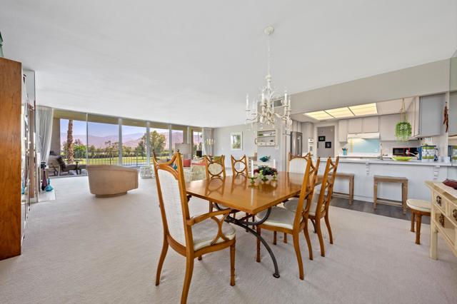 900 Island Drive, Rancho Mirage CA: https://media.crmls.org/mediaz/0c08446d-baba-44e0-ad10-7087415b42fe.jpg