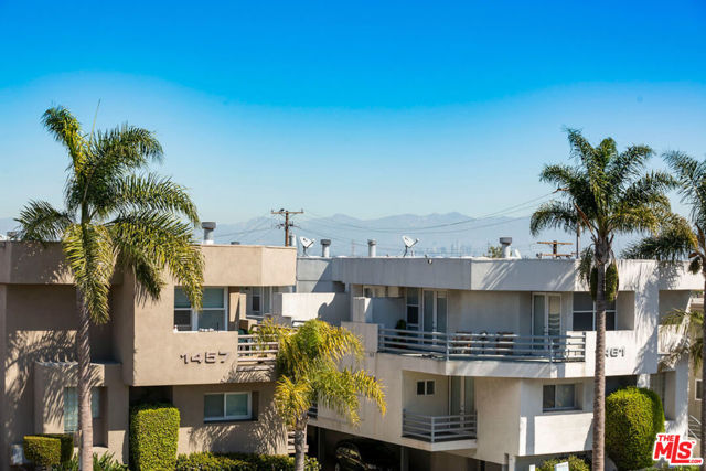 1450 MANHATTAN BEACH Boulevard, Manhattan Beach, California 90266, 2 Bedrooms Bedrooms, ,2 BathroomsBathrooms,Residential,Sold,MANHATTAN BEACH,22138239