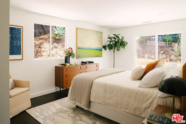 1942 Lake Shore Avenue, Los Angeles CA: https://media.crmls.org/mediaz/0c097616-8814-4cfd-b604-3d3ece255ad8.jpg