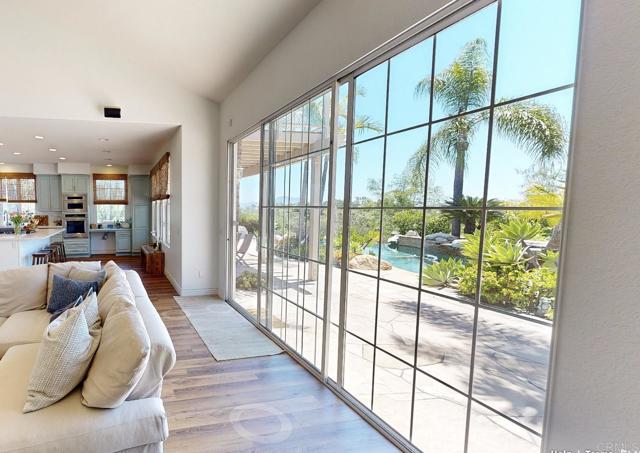 2034 Ridgecrest Place, Escondido CA: https://media.crmls.org/mediaz/0c09db5c-2ef9-4777-8830-a68a53294c35.jpg