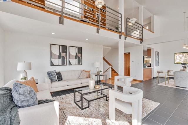 1522 Grand View Drive, Berkeley CA: https://media.crmls.org/mediaz/0c0ab91b-dcca-4347-ad9f-39bc3a760e5d.jpg