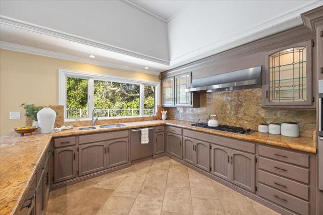 20811 Norada Court, Saratoga CA: https://media.crmls.org/mediaz/0c0bf006-2f05-4c40-a343-c805b4531ddf.jpg