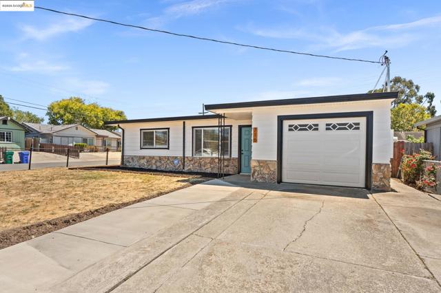 716 Williams Dr, Richmond CA: https://media.crmls.org/mediaz/0c0bf90b-36a9-4c1e-ab39-1515130fe2c7.jpg