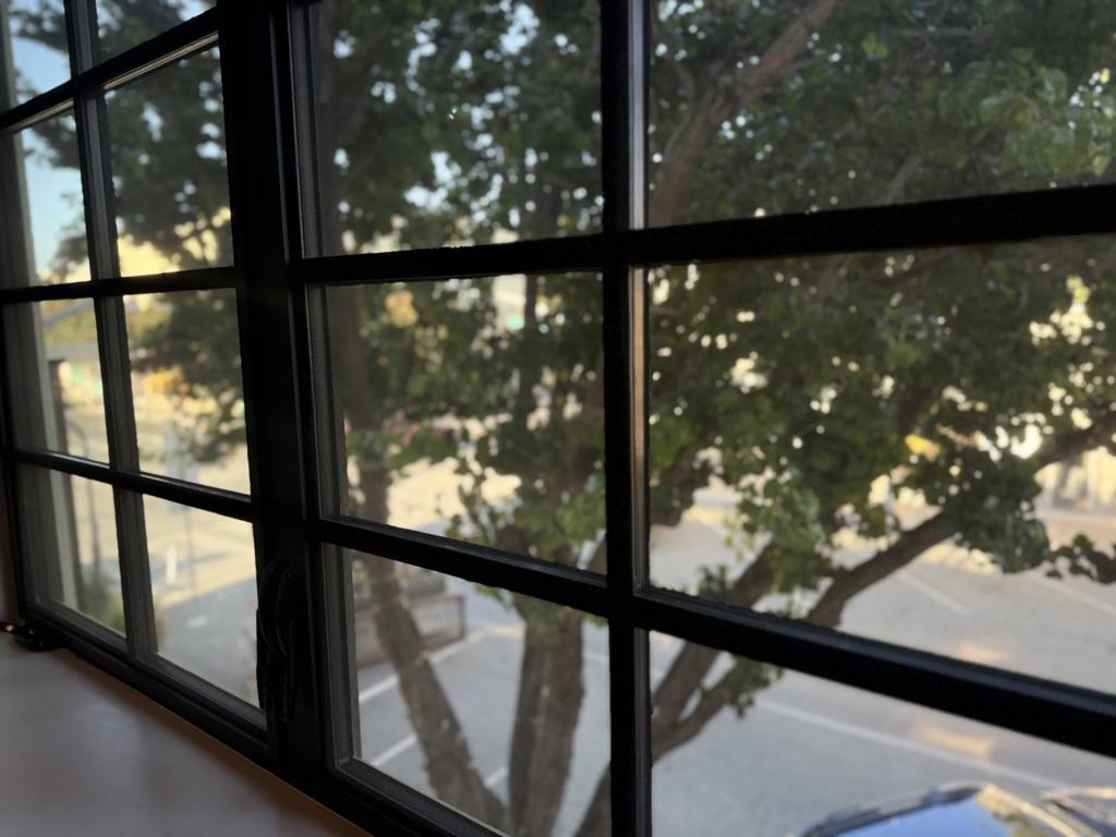 https://media.crmls.org/mediaz/0c0bfd10-7a2d-4c20-b805-6fb37ecedcbe.jpg?preset=X-Large