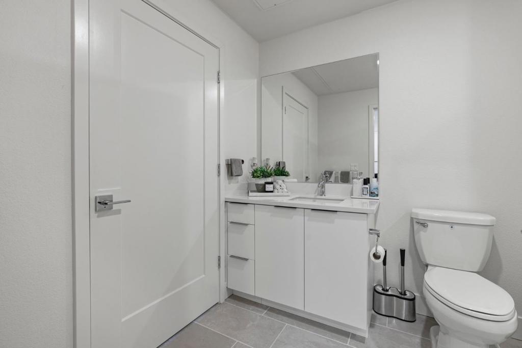 https://media.crmls.org/mediaz/0c0c5b12-201b-4b12-9fd5-f289465fe570.jpg?preset=X-Large