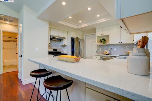 1228 Copper Peak Ln, San Jose CA: https://media.crmls.org/mediaz/0c0c7b4d-0f54-4586-83c9-d431cb9c7bb1.jpg