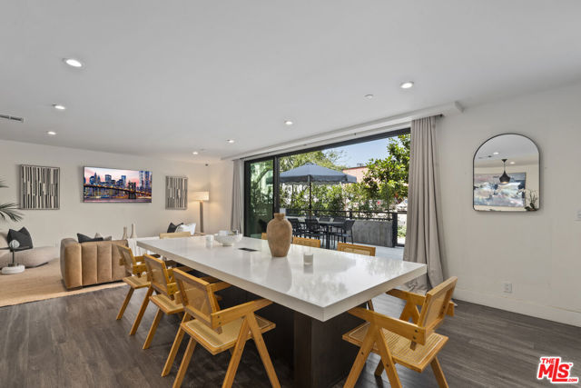 725 N Alfred Street, Los Angeles CA: https://media.crmls.org/mediaz/0c0c99d9-3ab7-4aae-9d2f-121f2102710e.jpg