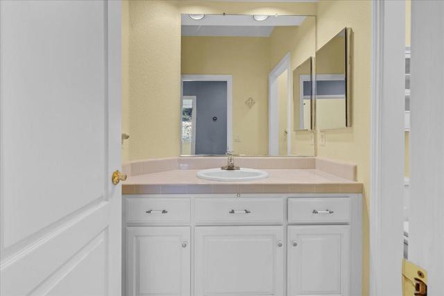 21775 Woodrose Place, Salinas CA: https://media.crmls.org/mediaz/0c0d1abd-2e12-4530-86a5-076a049e8eed.jpg