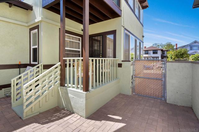 2445 47 A Street, San Diego CA: https://media.crmls.org/mediaz/0c0d91a0-a722-4efb-8d1a-de7abcb9aa06.jpg