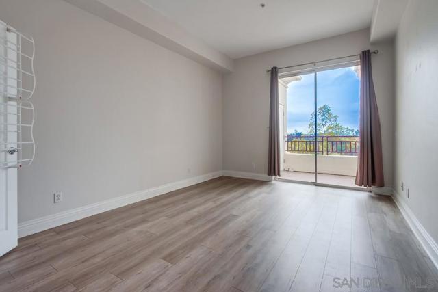 12376 Carmel Country Rd, San Diego CA: https://media.crmls.org/mediaz/0c0da16e-9c60-441a-8c63-962b8bf630bc.jpg