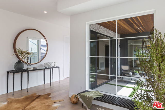 908 Rosecrans Avenue, Manhattan Beach CA: https://media.crmls.org/mediaz/0c0dbe3e-87b1-4625-8703-76cb2932fe95.jpg