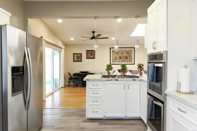 Detail Gallery Image 6 of 34 For 8892 Hoffing Ave, San Diego,  CA 92123 - 4 Beds | 2 Baths