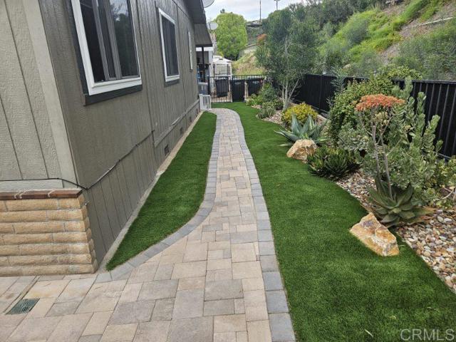 Detail Gallery Image 8 of 13 For 8975 Lawrence Welk Dr #291,  Escondido,  CA 92026 - 2 Beds | 2 Baths