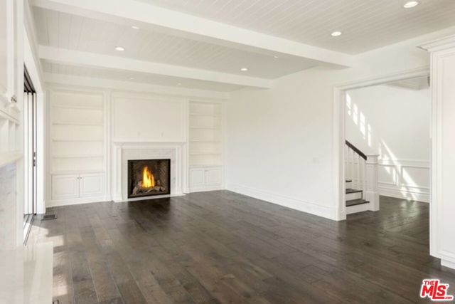 10338 Keswick Avenue, Los Angeles CA: https://media.crmls.org/mediaz/0c10800e-7901-44f3-9396-d03d166893d5.jpg