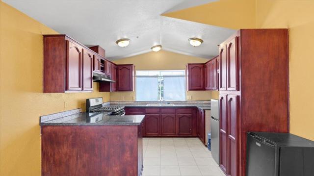 704 Garner Avenue, Salinas CA: https://media.crmls.org/mediaz/0c10d5c4-7418-4675-a15d-32468568ec43.jpg