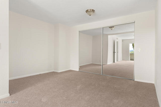 191 Rockrose Lane, Oak Park CA: https://media.crmls.org/mediaz/0c112ee3-858d-4e95-84c9-b9e507f10efb.jpg