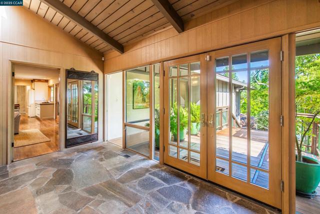 71 Silverwood Dr, Lafayette CA: https://media.crmls.org/mediaz/0c125320-c95f-4bbd-bfa4-29cb3079254f.jpg